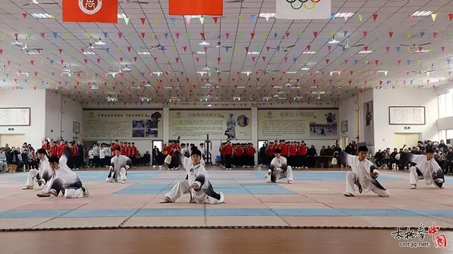 汇报表演2.webp.jpg