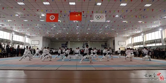 汇报表演5.webp.jpg
